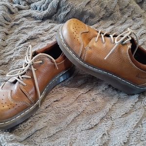 Women's Dr. Martens oxfords size 8